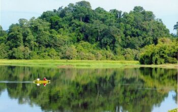 Boat trip on Crocodile lake in Cat Tien National Park